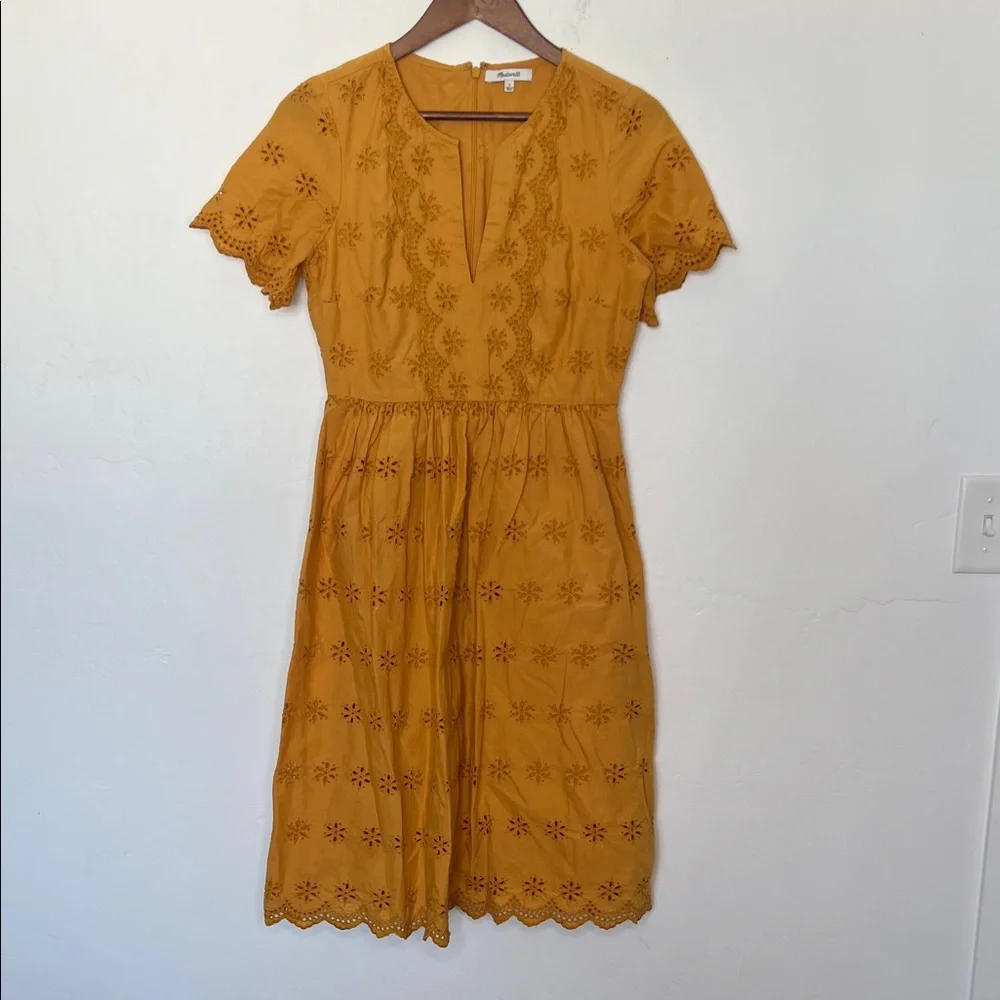 Madewell Eyelet Midi Dress Yellow Cotton Scalloped Hem Summer Size 4 L2364 - Picture 2 of 5
